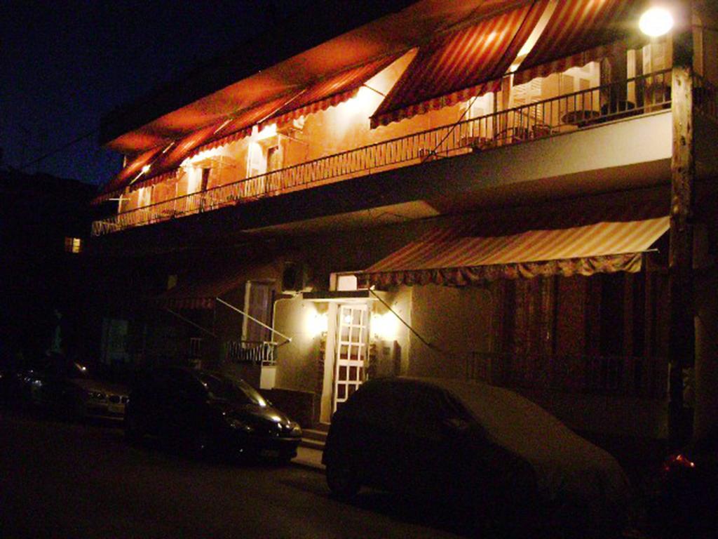 Sofia Rooms Loutra Edipsou  Luaran gambar