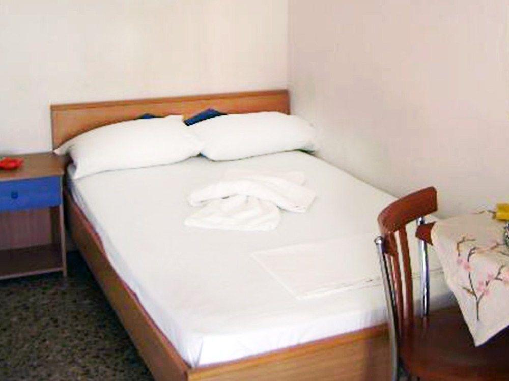 Sofia Rooms Loutra Edipsou  Luaran gambar