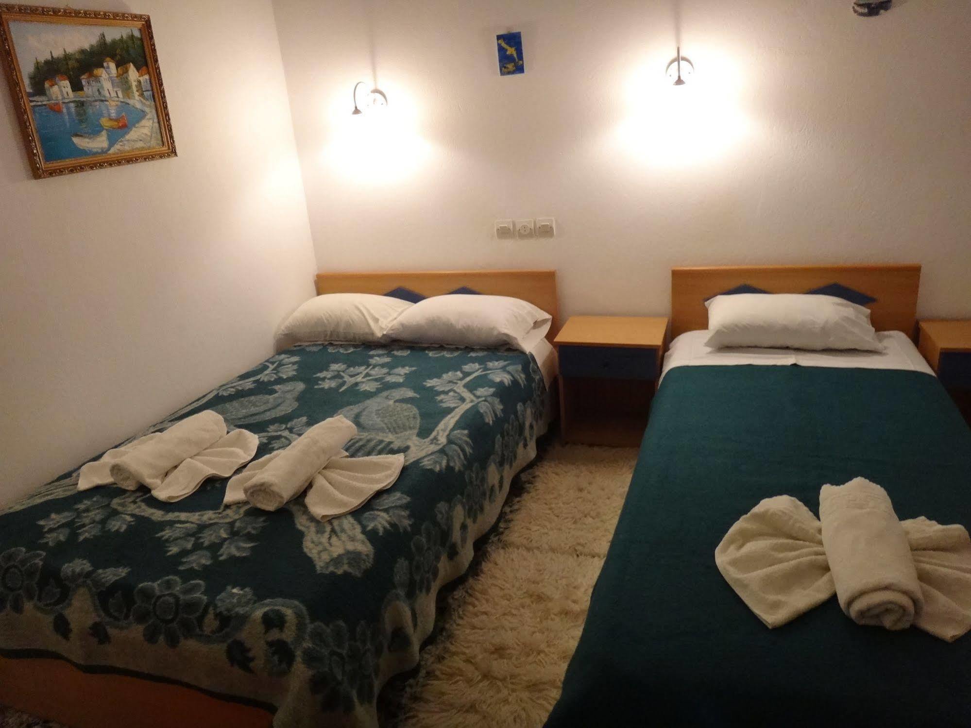 Sofia Rooms Loutra Edipsou  Luaran gambar