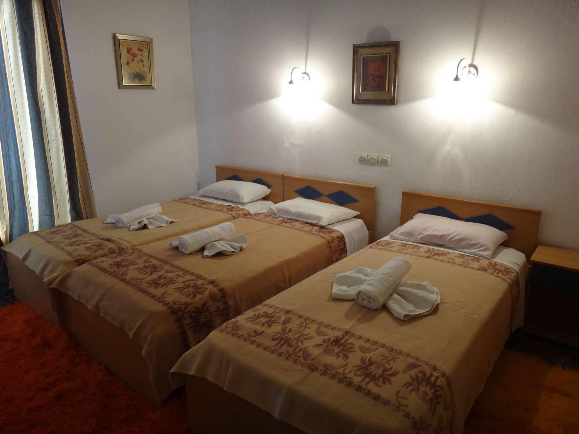 Sofia Rooms Loutra Edipsou  Luaran gambar