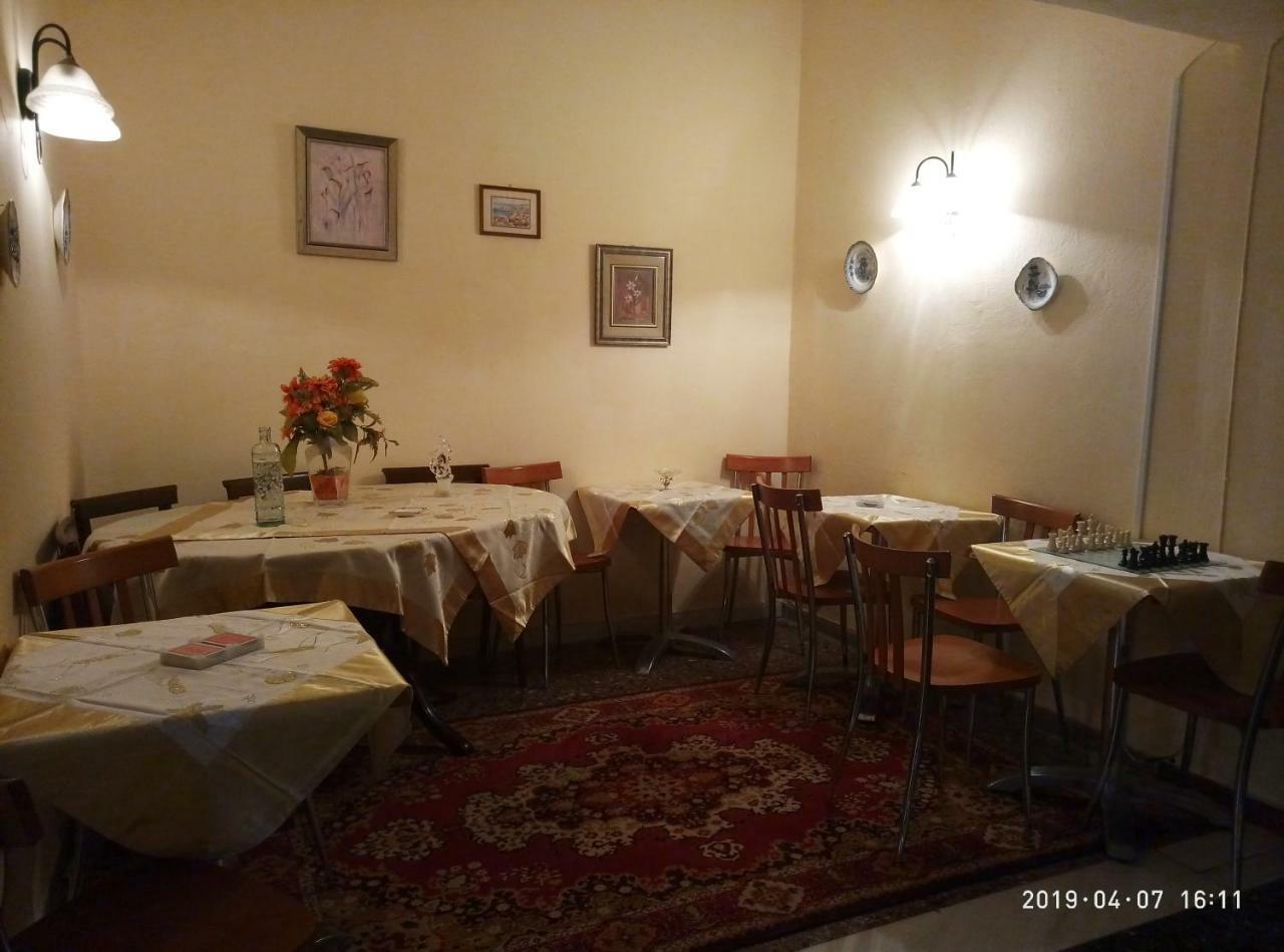 Sofia Rooms Loutra Edipsou  Luaran gambar