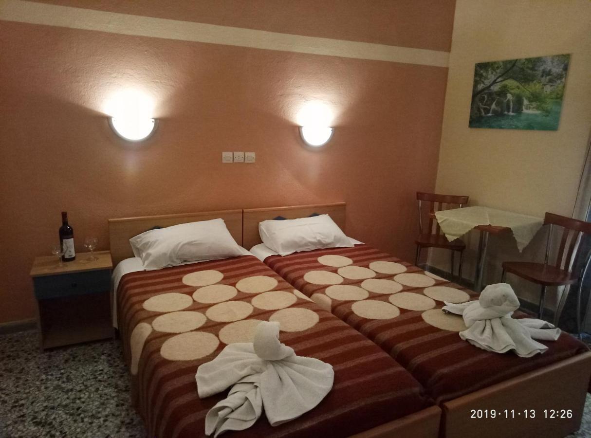 Sofia Rooms Loutra Edipsou  Luaran gambar