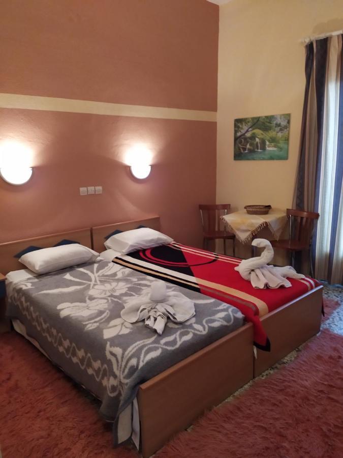 Sofia Rooms Loutra Edipsou  Luaran gambar